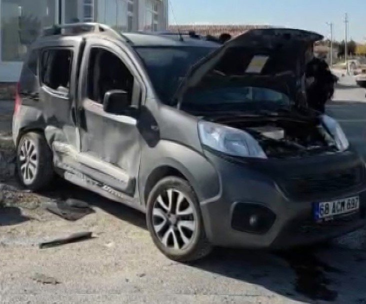 Aksaray’da Hafif Ticari Araç İle Otomobil Çarpıştı: 7 Yaralı
