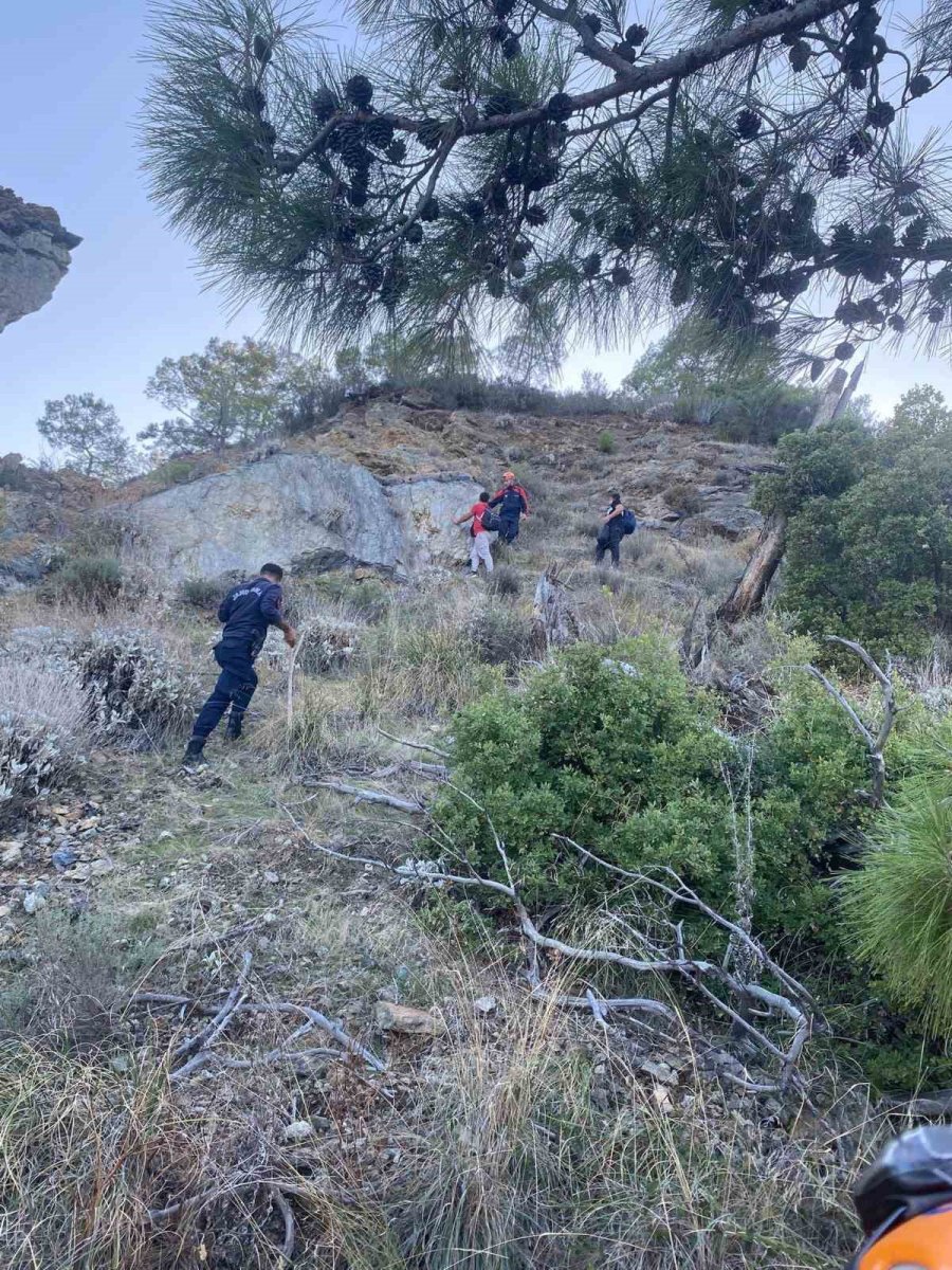 Dağlık Alanda Mahsur Kaldı, Afad Ve Jandarma Kurtardı