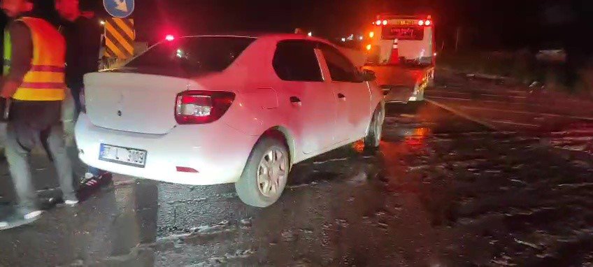 Manavgat’ta Trafik Kazası: 3 Yaralı