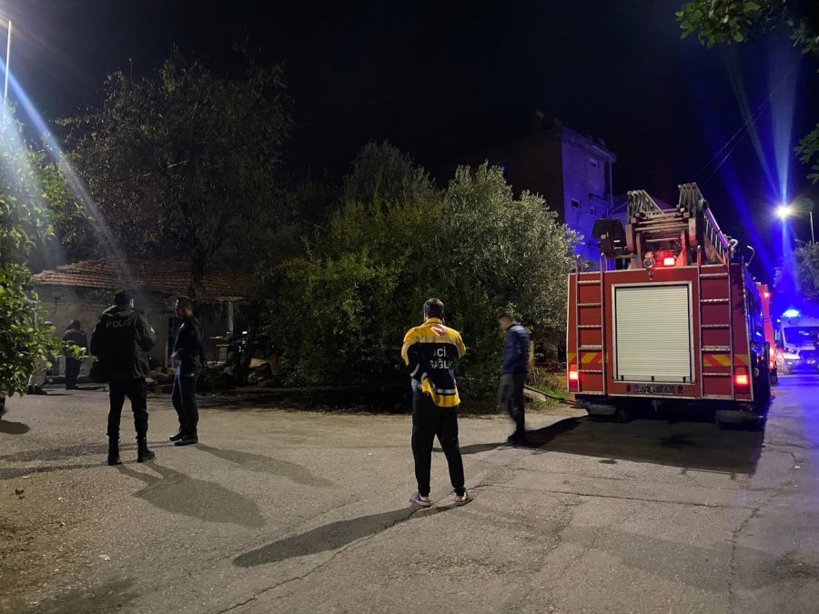 Serik’te Korkutan Ev Yangını