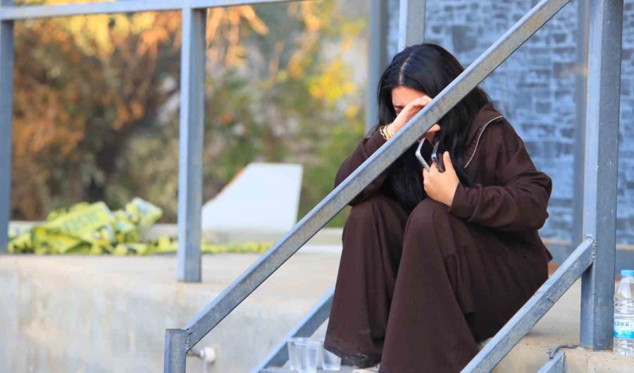 Sandalye Üretim Atölyesi Alev Alev Yandı