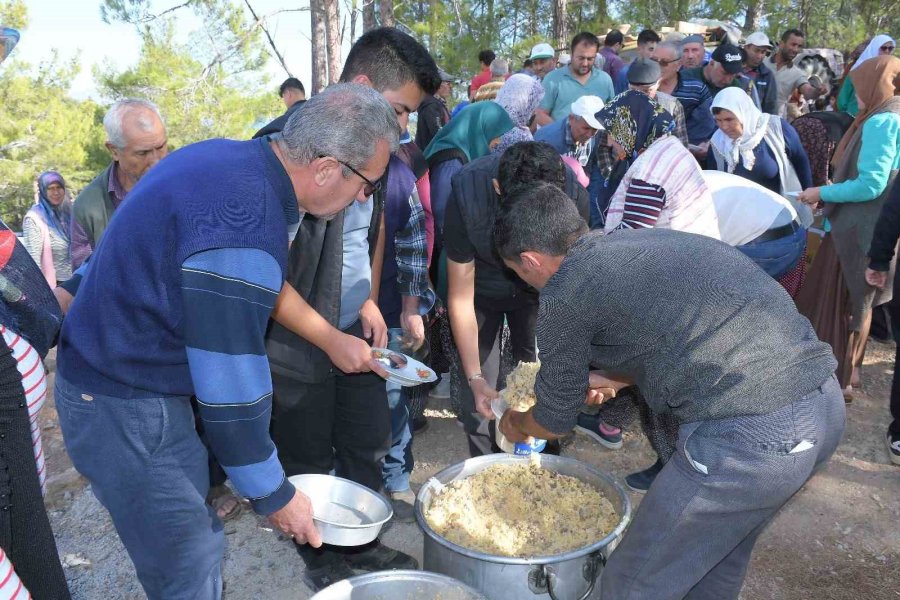 Bozyazı’da Asırlık ’yağmur Duası’ Geleneği Bu Yıl Da Devam Etti