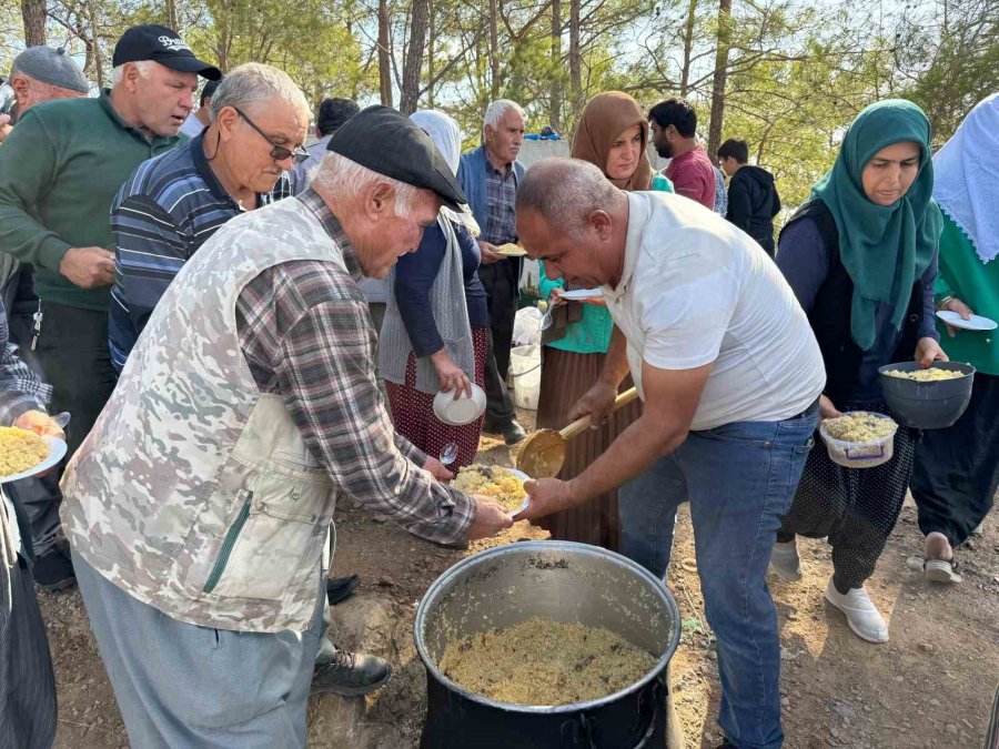 Bozyazı’da Asırlık ’yağmur Duası’ Geleneği Bu Yıl Da Devam Etti