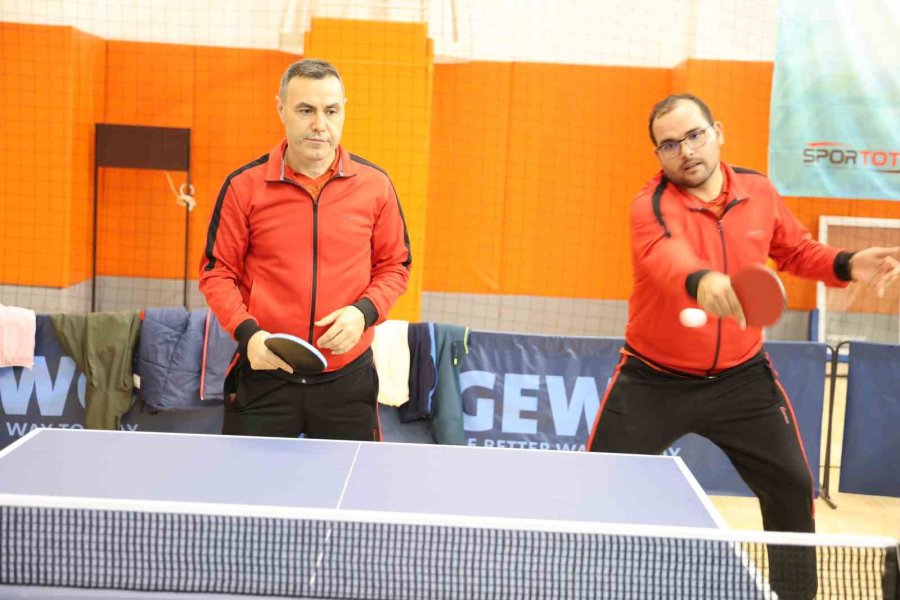 Masa Tenisi Bölge Şampiyonu Aksaray Ekibi, Türkiye Finallerine Hazırlanıyor