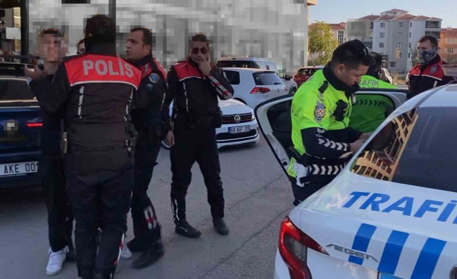 Jandarmadan Kaçtı, Kahve İçerken Polise Yakalandı