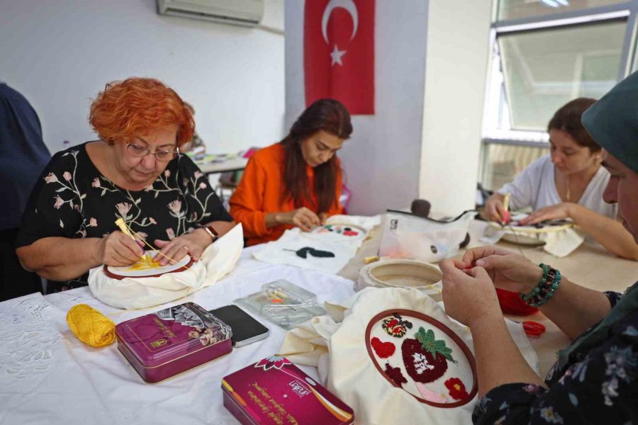 Atasem’de İstihdam Ve Hobi İçin Kurslar Başladı