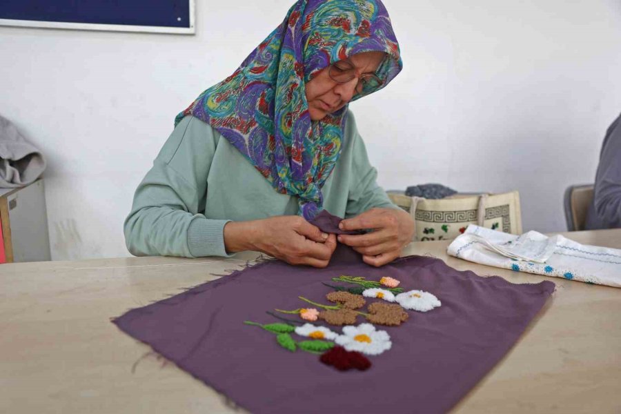 Atasem’de İstihdam Ve Hobi İçin Kurslar Başladı