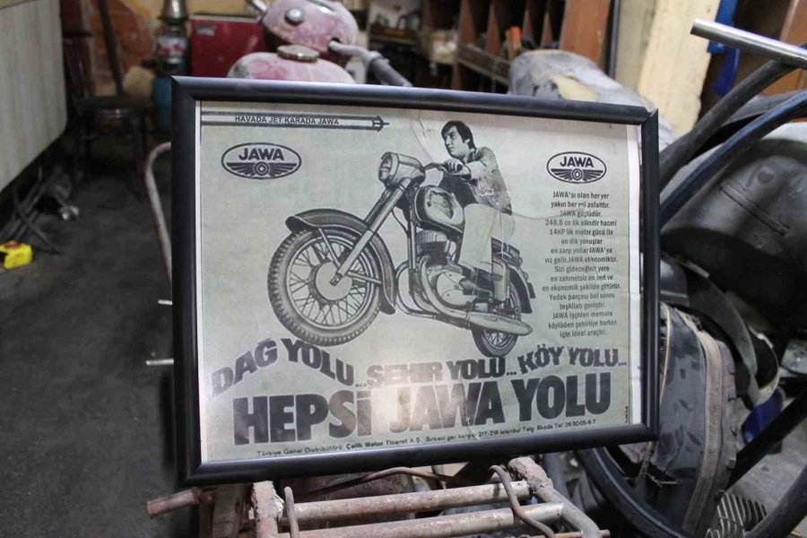 Hurdaya Dönen Jawa Motosikletler Atölyede Yeniden Gün Yüzüne Çıkıyor