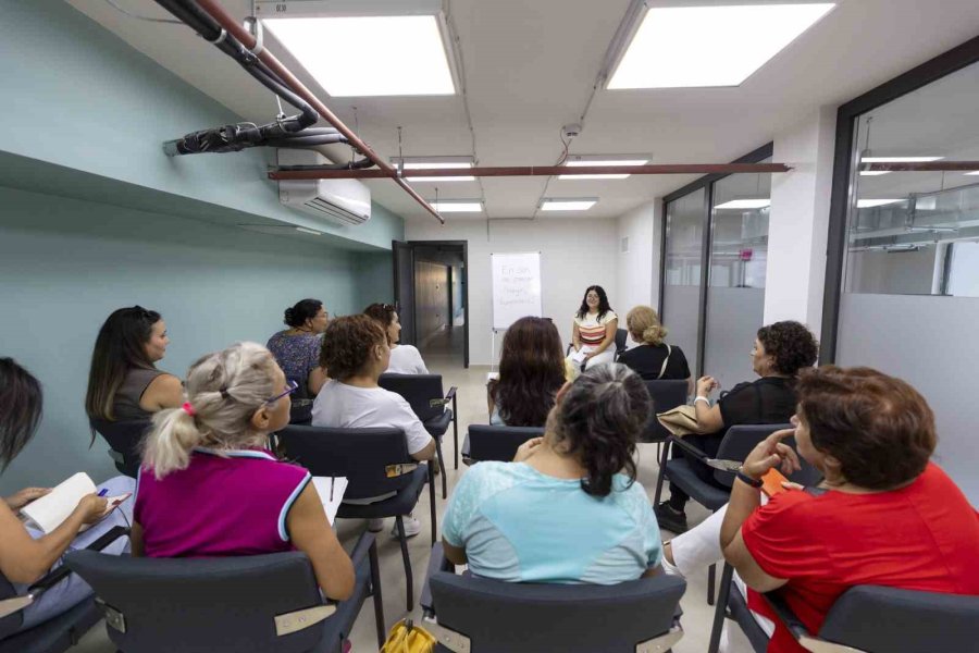 Mersin’de Kadınlara Sağlıklı Sınırlar Eğitimi