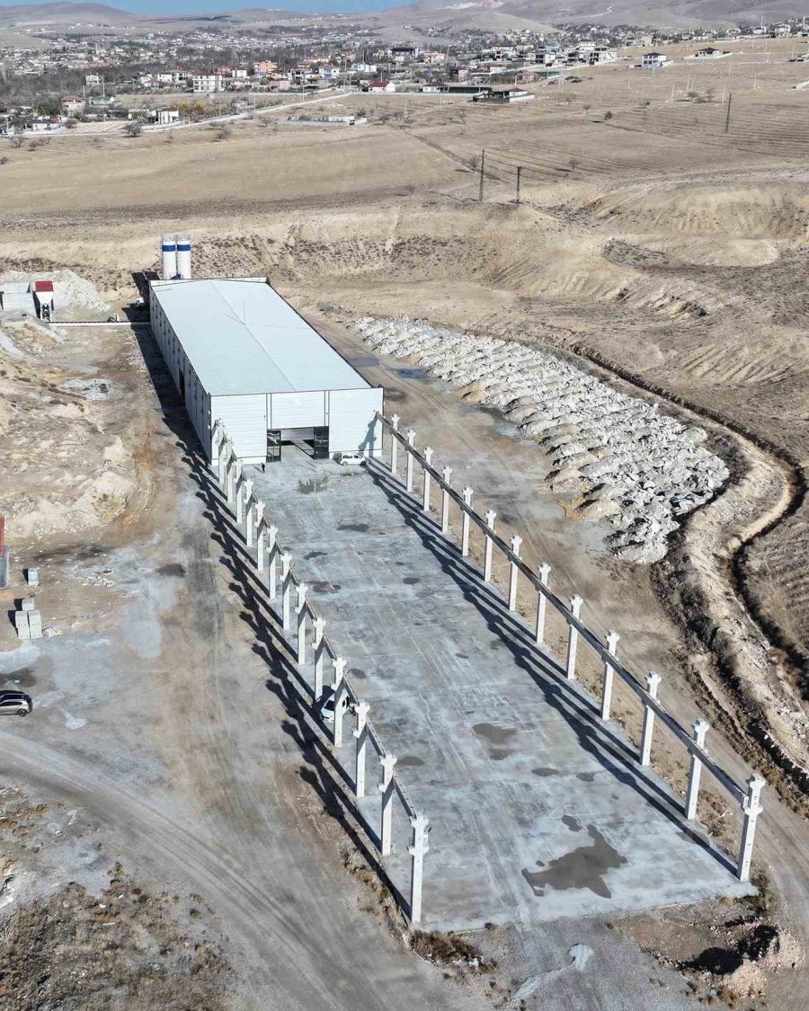 Niğde Belediyesi Kendi Betonunu Ve Taşını Üretecek