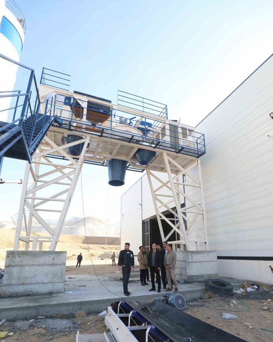 Niğde Belediyesi Kendi Betonunu Ve Taşını Üretecek