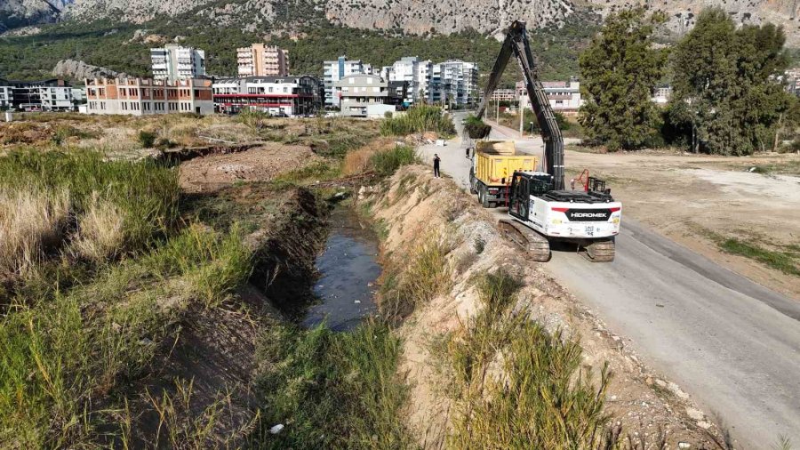 Asat’tan Taşkın Riskine Karşı Temizlik Seferberliği