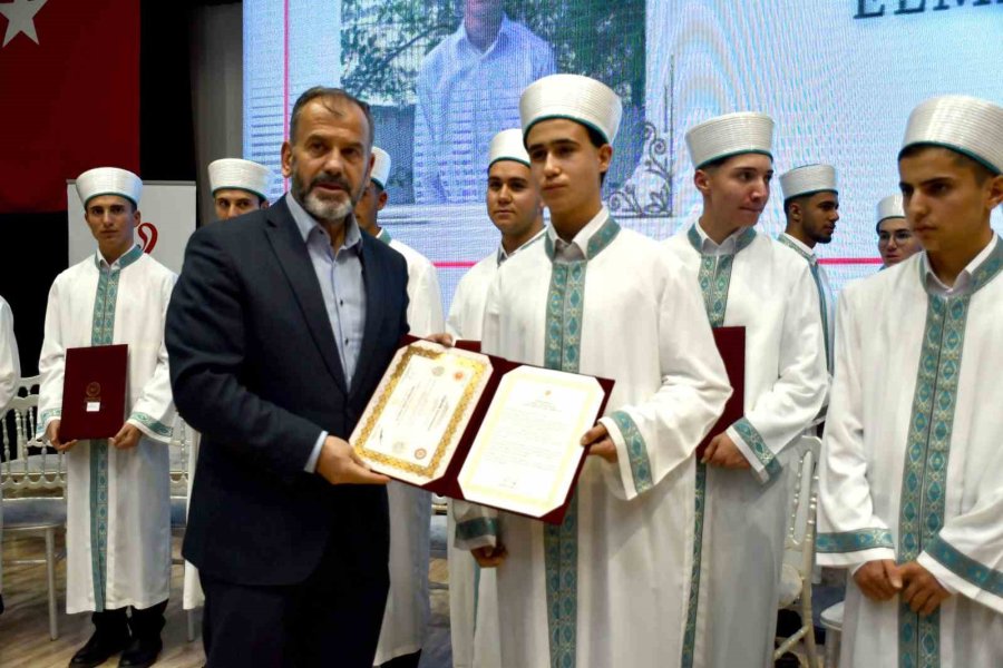 Akşehir’de 22 Hafız İçin İcazet Merasimi