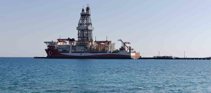 Türkiye’nin 228 Metrelik Denizdeki Yeni Gücü: Türkiye’nin Rengine Boyandı