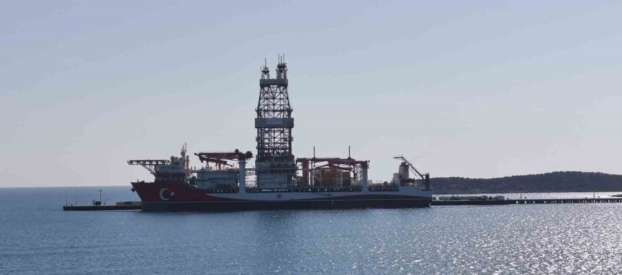 Türkiye’nin 228 Metrelik Denizdeki Yeni Gücü: Türkiye’nin Rengine Boyandı