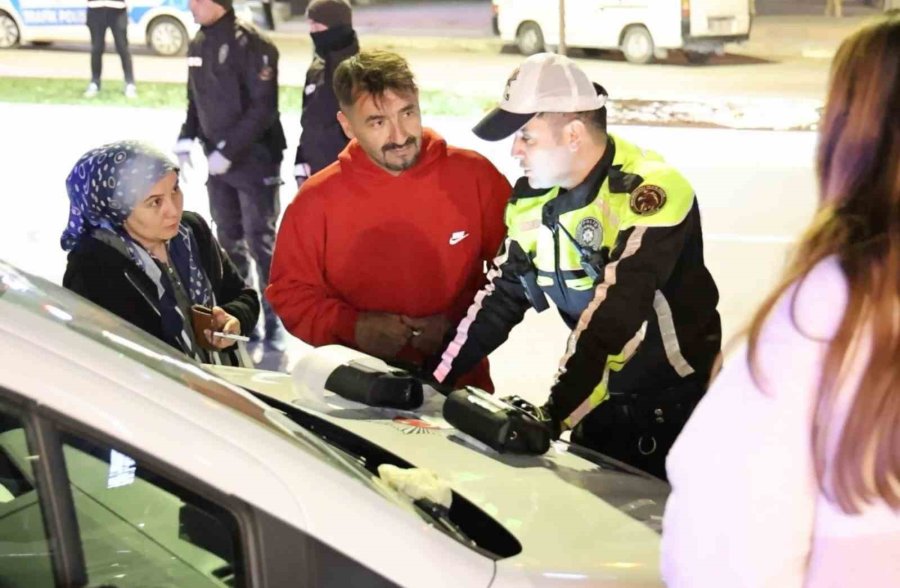 Polisten Kaçmak İsteyen 15 Yaşındaki Sürücü Böyle Yakalandı