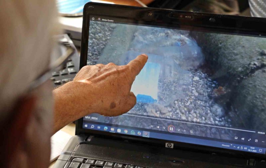 Sigara İzmaritleri Denizde Pamuk Tarlasına Dönüştü