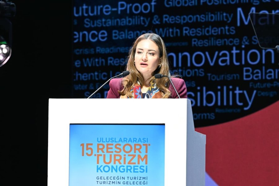 Bakan Ersoy: "nisan-mayıs Aylarında Özellikle Erken Rezervasyon İndirimlerini Erkenden Kapatmayın"