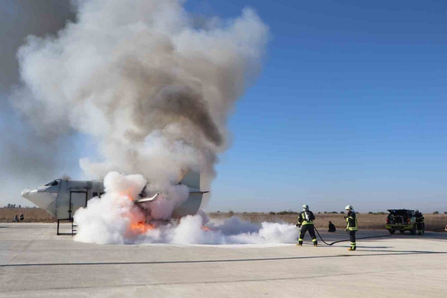 Çukurova Havalimanı’nda Uçak Kazası Tatbikatı Gerçeğini Aratmadı