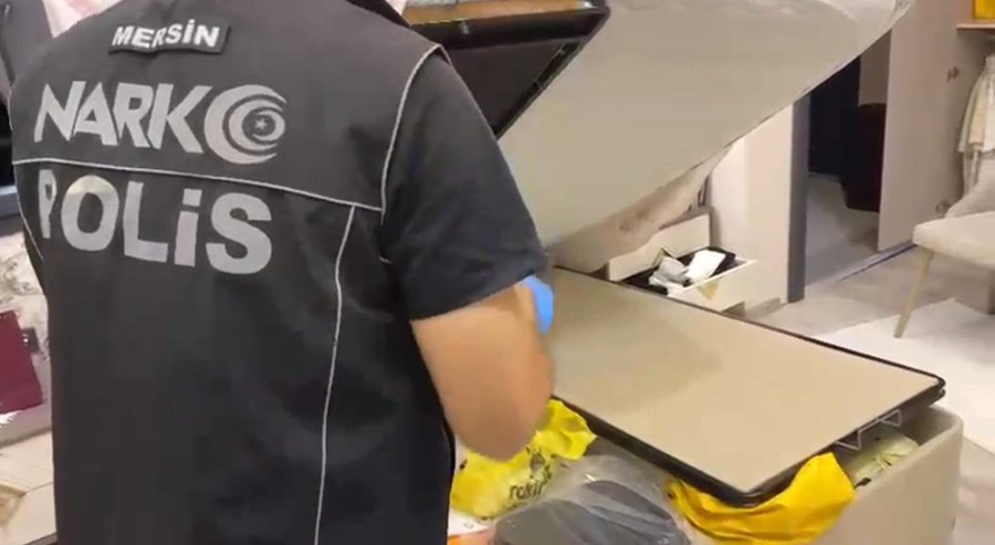 Mersin’de Uyuşturucu Tacirlerine Darbe: 16 Şüpheli Tutuklandı