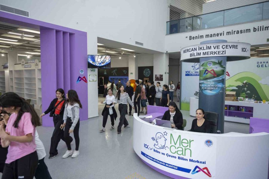 Ara Tatilin Gözdesi Mercan Bilim Merkezi Oldu