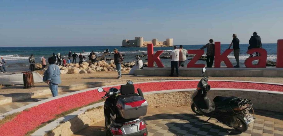 Kızkalesi’nde Denize Giren Genç Boğuldu