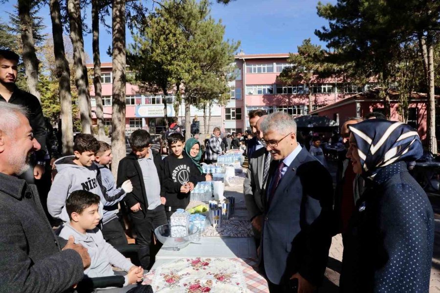 Öğrencilerden Filistin’e Destek Kampanyası