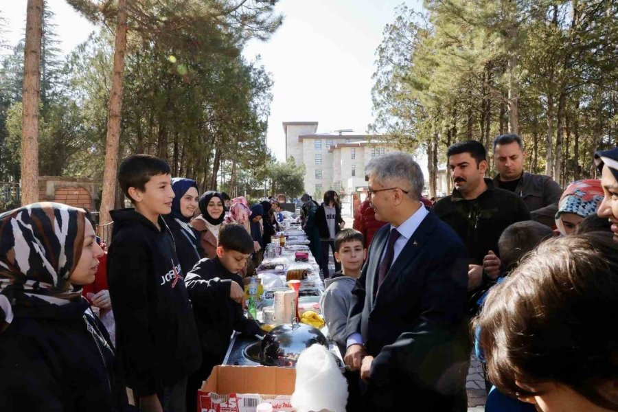Öğrencilerden Filistin’e Destek Kampanyası