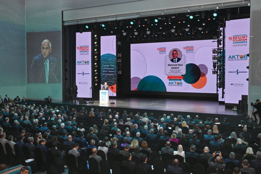 Bakan Ersoy: "nisan-mayıs Aylarında Özellikle Erken Rezervasyon İndirimlerini Erkenden Kapatmayın"