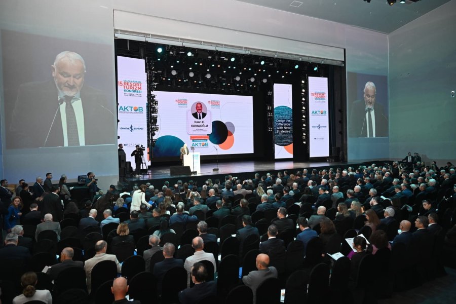 Bakan Ersoy: "nisan-mayıs Aylarında Özellikle Erken Rezervasyon İndirimlerini Erkenden Kapatmayın"