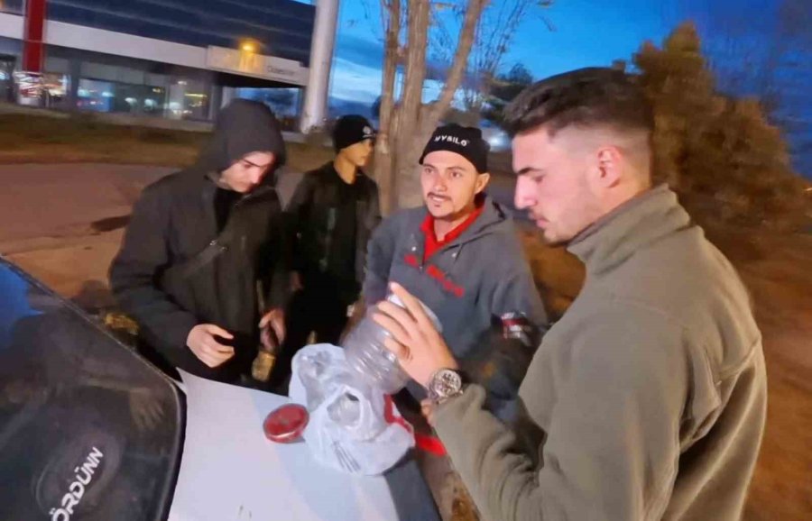 Aksaray’da Zehrinin Litresi 10 Milyon Dolar Olan Akrep Satışına Suçüstü Operasyon