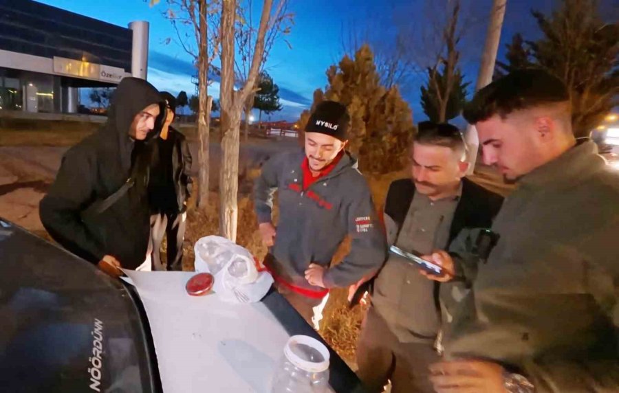 Aksaray’da Zehrinin Litresi 10 Milyon Dolar Olan Akrep Satışına Suçüstü Operasyon