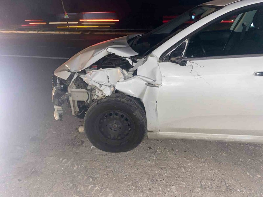 Antalya’da Otomobil İki Öğrenciye Çarptı: 1 Ölü, 1 Yaralı