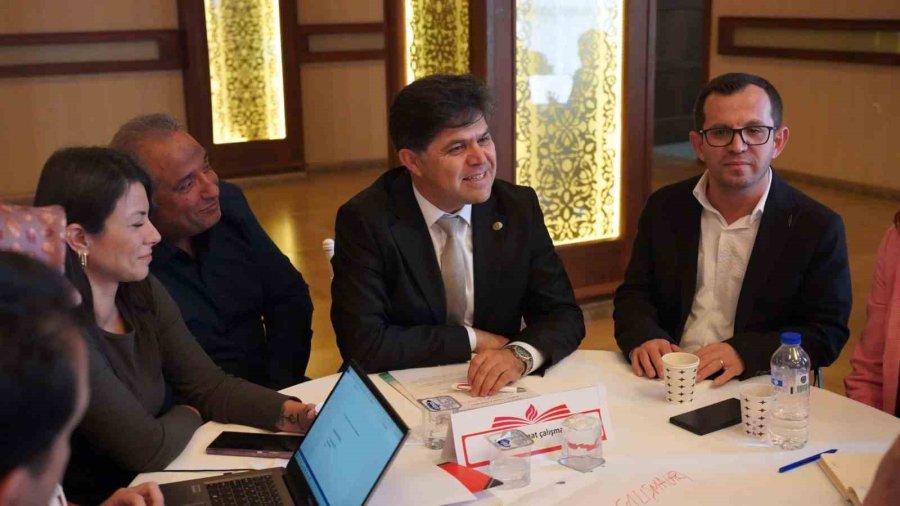 Roman Öğrencilerin Eğitime Erişimi Çalıştayı Mersin’de Yapıldı