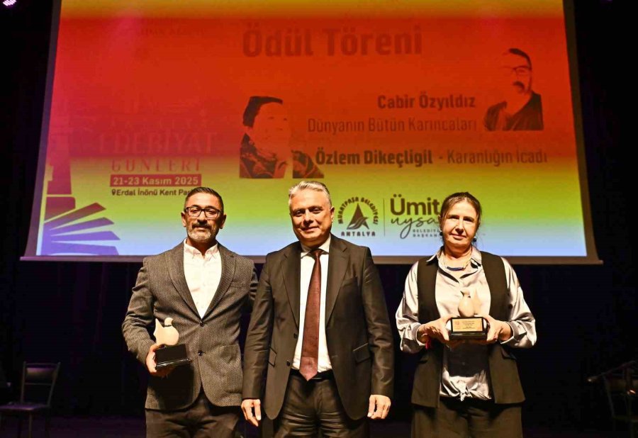 Antalya Edebiyat Günleri’nde Öykü Ve Şiirin En İyileri Ödüllendirildi