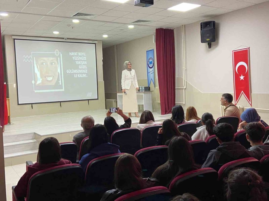 Niğde’de Ağız Ve Diş Sağlığı Haftası’nda Öğrencilere Tarama Yapıldı