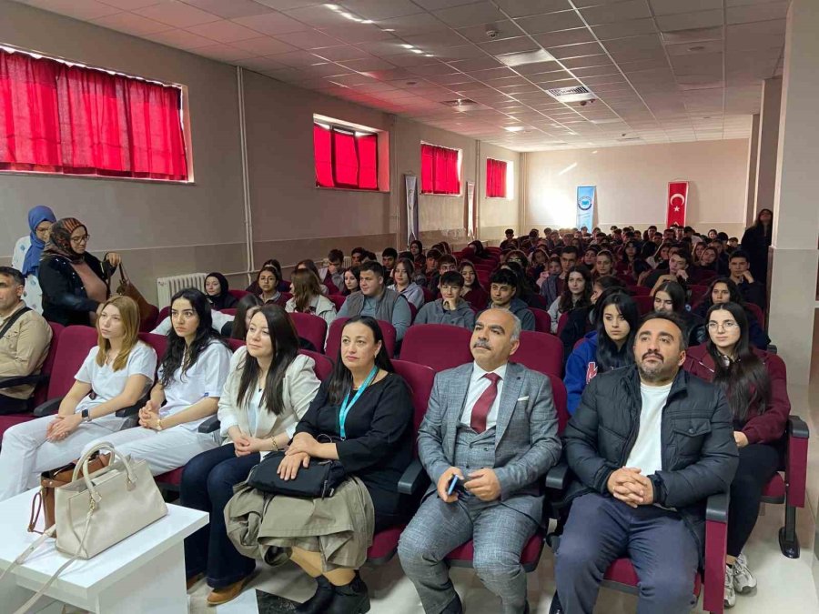 Niğde’de Ağız Ve Diş Sağlığı Haftası’nda Öğrencilere Tarama Yapıldı