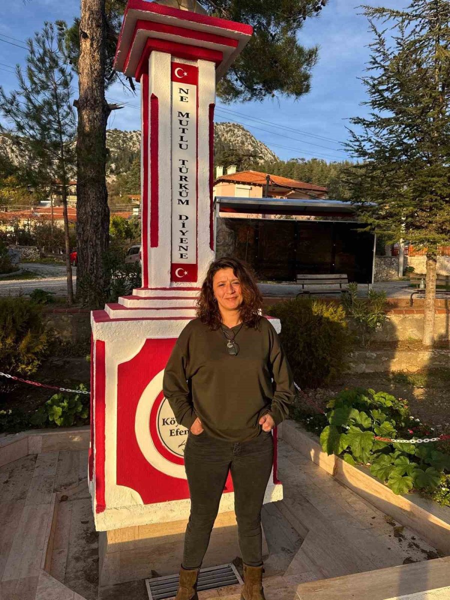 Metin Akpınar’ın Biyolojik Kızı Olduğu İddia Edilen Duygu Nebioğlu: "dava Bittiğinde Susturulmuş Çocukların Da Sesi Olacağım"