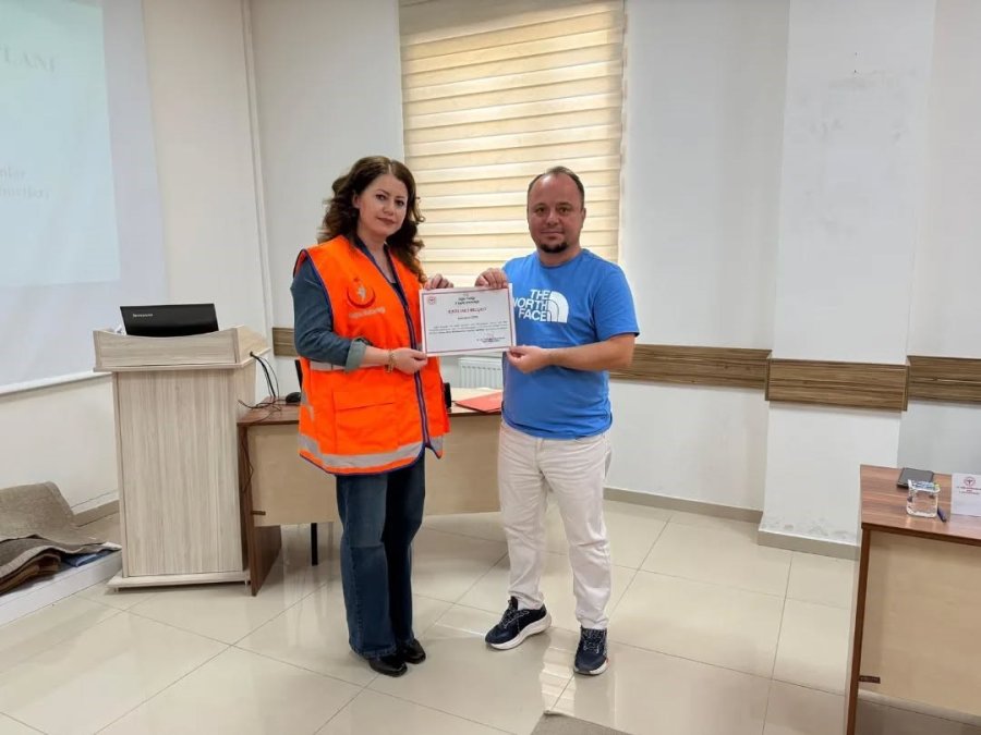 Niğde’de Hastane Yöneticileri Ve Personellere ’hastane Afet Ve Acil Durum Planı’ Eğitimi