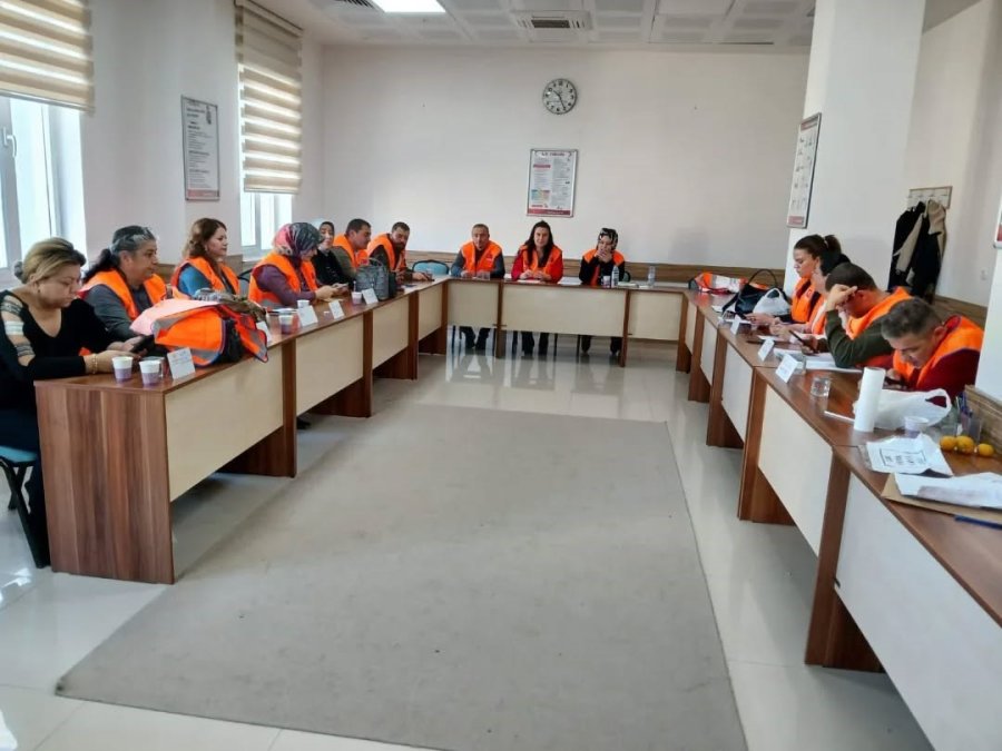 Niğde’de Hastane Yöneticileri Ve Personellere ’hastane Afet Ve Acil Durum Planı’ Eğitimi