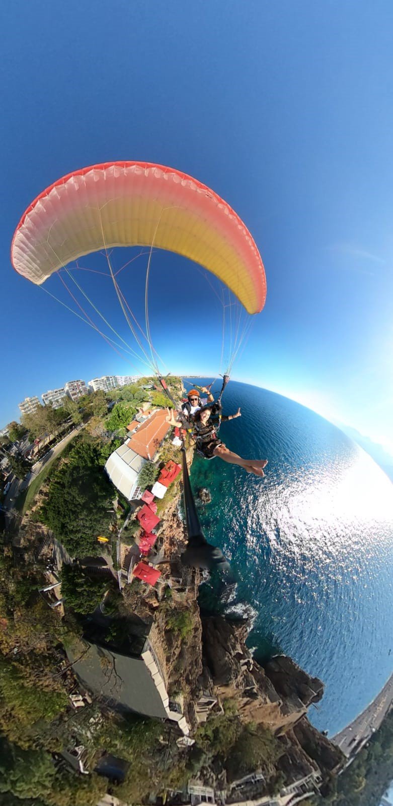 Türkiye Soğukla Mücadele Ederken Dünyaca Ünlü Sahilde Yaz Görüntüsü