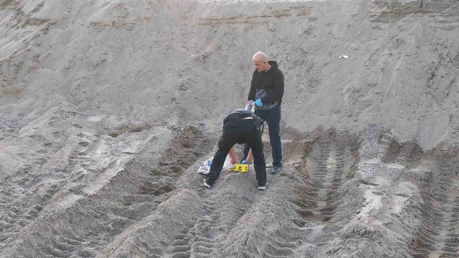 Antalya’da Kum Hırsızları Sahilleri Talan Etti, Kum Ocağına Dönen Sahiller Dronla Görüntülendi