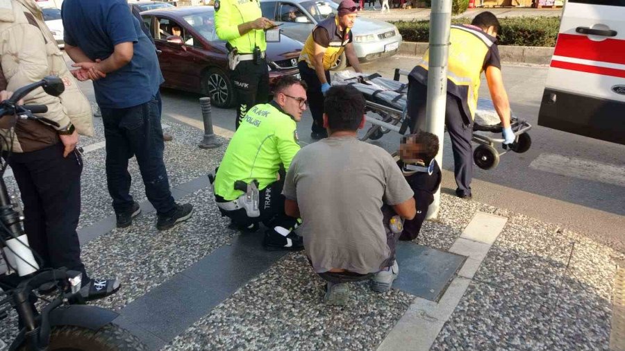 Yayaya Çarpmamak İçin Motosikleti Devirdi: 1 Yaralı