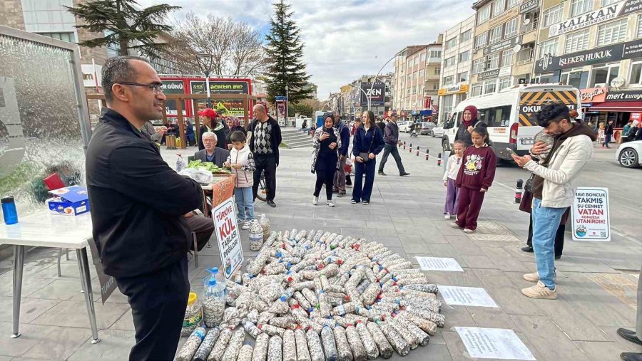 Akademisyen Ve Gönüllüler 2 Ayda 100 Bin Sigara İzmariti Topladı