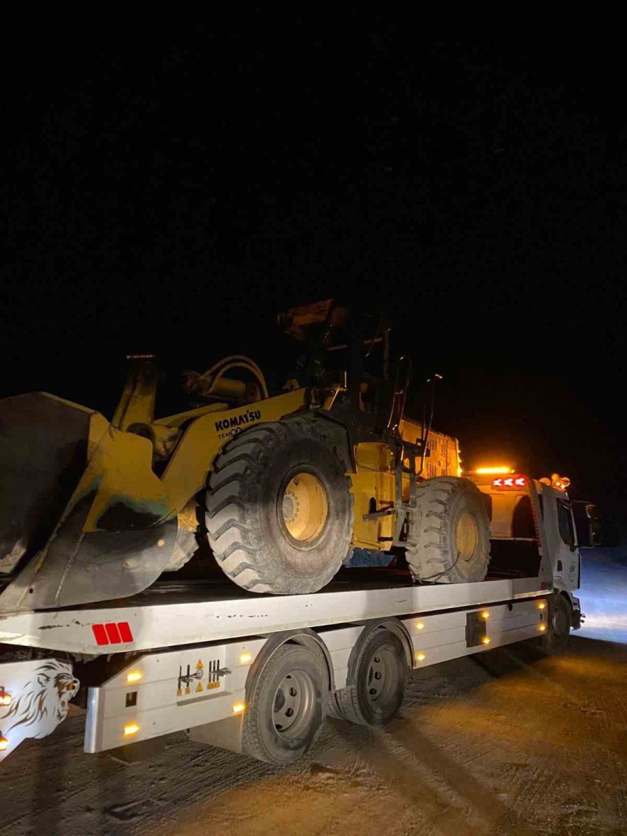 Antalya’da Kum Hırsızları Sahilleri Talan Etti, Kum Ocağına Dönen Sahiller Dronla Görüntülendi