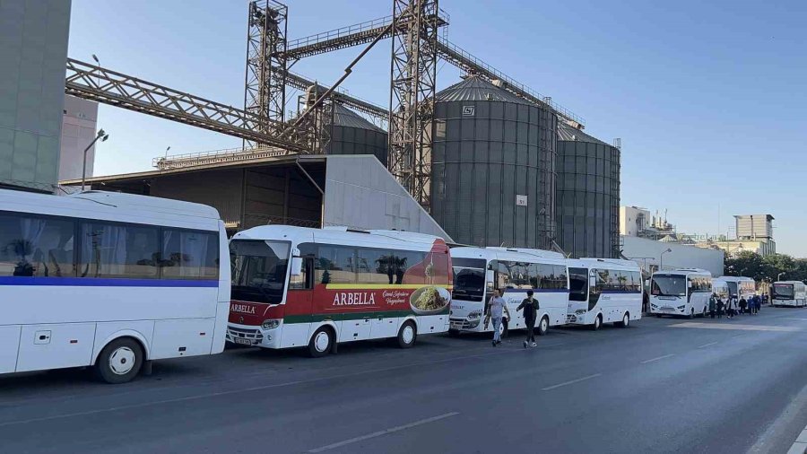 Mersin’deki Makarna Fabrikasında Zirai İlaç Zehirlenmesi: 11 İşçi Hastaneye Kaldırıldı