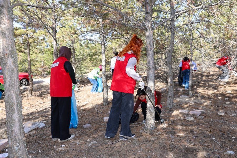 "temiz Mahalle Temiz Selçuklu Etkinliği"nin 16.’sı Akademi Mahallesi’nde Gerçekleşti
