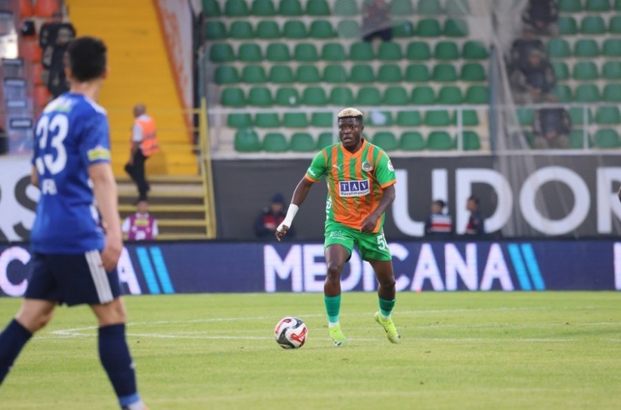 Trendyol Süper Lig: Alanyaspor: 1 - Kasımpaşa: 0 (ilk Yarı)