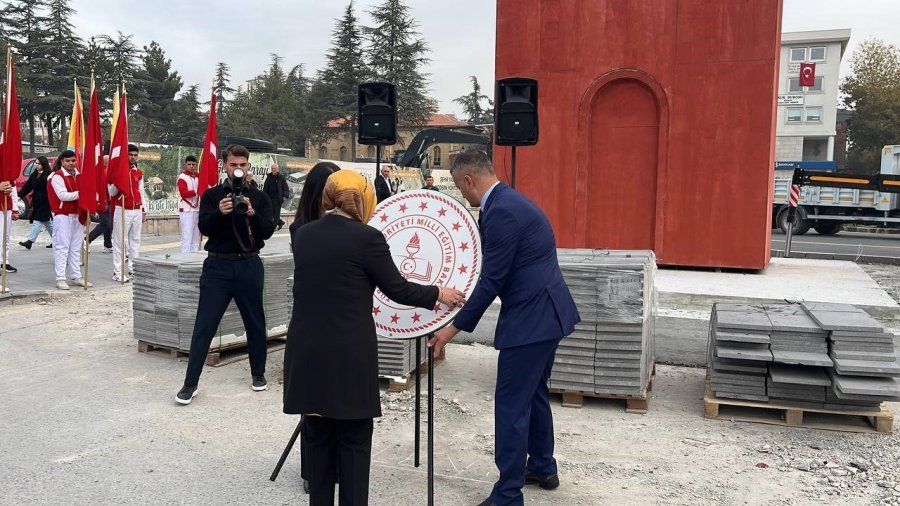 Niğde’de 24 Kasım Öğretmenler Günü Etkinliklerle Kutlandı