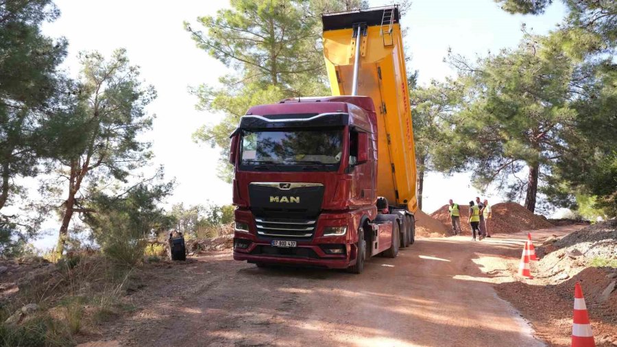 Manavgat’ta Yeni İçme Suyu Hattı İmalatı Gerçekleştiriliyor